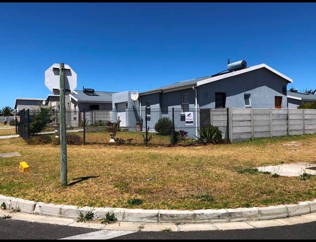 3 BEDROOM HOUSE FOR SALE IN GANSBAAI CENTRAL